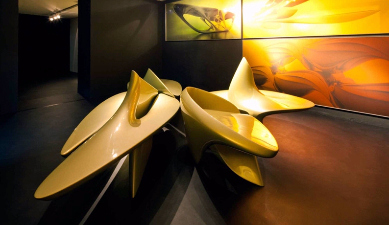 ZAHA HADID AND SUPREMATISM（ザハ・ハディド） 南洋堂書店ウェブショップ